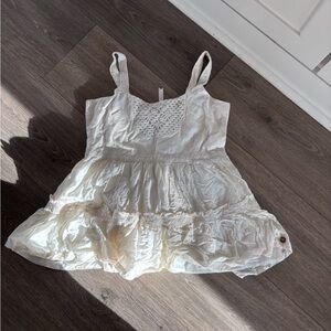 White Lace Sleeveless Dress